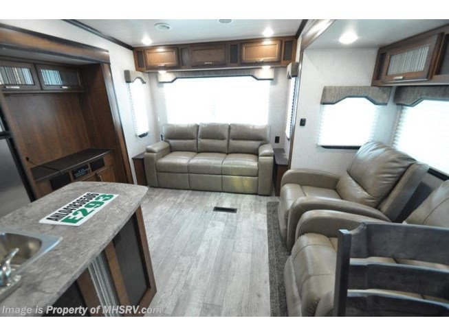 2019 Heartland ElkRidge Xtreme Light E293 RV for Sale W/ 2 A/Cs, Pwr Leveling - New Fifth Wheel For Sale by Motor Home Specialist in Alvarado, Texas