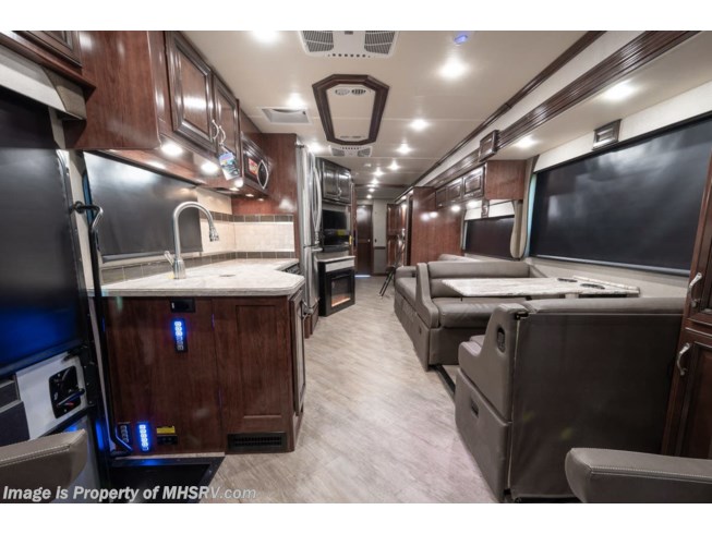 2019 Bounder 36FP by Fleetwood from Motor Home Specialist in Alvarado, Texas
