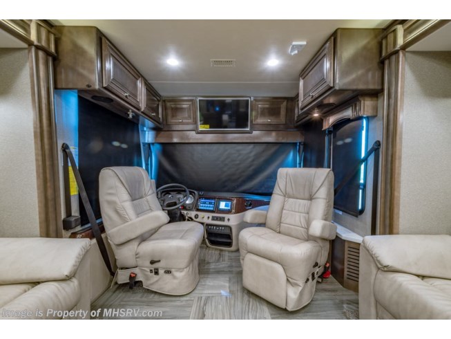 2019 Discovery LXE 44B by Fleetwood from Motor Home Specialist in Alvarado, Texas