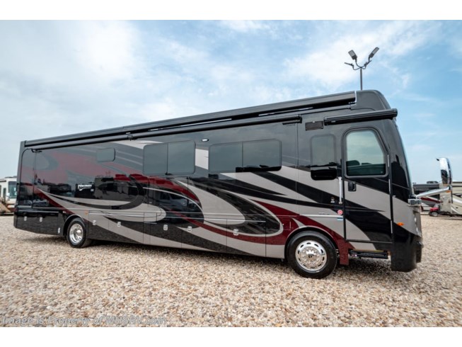 New 2019 Fleetwood Discovery LXE 40G Bunk Model RV for Sale W/ Aqua Hot, King available in Alvarado, Texas