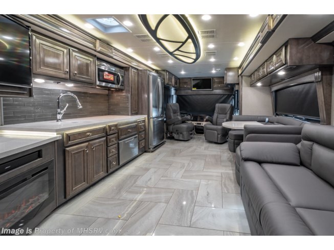 2019 Fleetwood Discovery LXE 40G Bunk Model RV for Sale W/ Aqua Hot, King - New Diesel Pusher For Sale by Motor Home Specialist in Alvarado, Texas