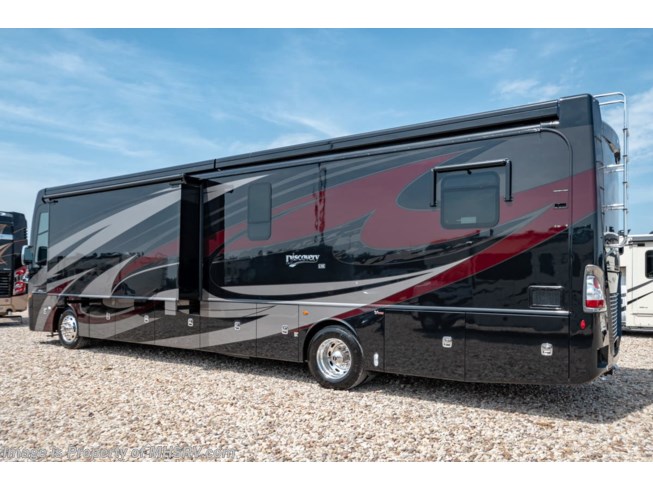 2019 Discovery LXE 40G Bunk Model RV for Sale W/ Aqua Hot, King by Fleetwood from Motor Home Specialist in Alvarado, Texas