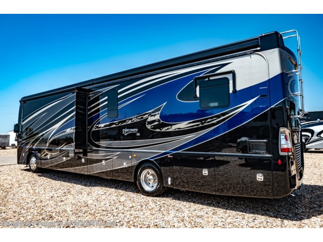 2019 Discovery LXE 40G Bunk Model RV W/ Theater Seats & Tech Pkg by Fleetwood from Motor Home Specialist in Alvarado, Texas