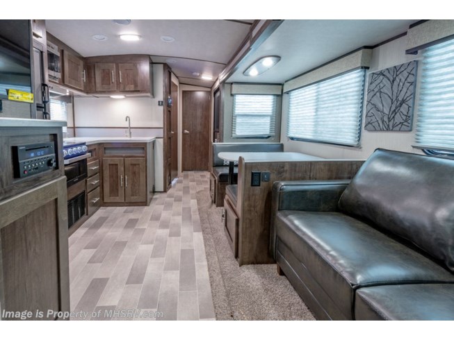 2019 Cruiser RV Radiance R-32BH - New Travel Trailer For Sale by Motor Home Specialist in Alvarado, Texas