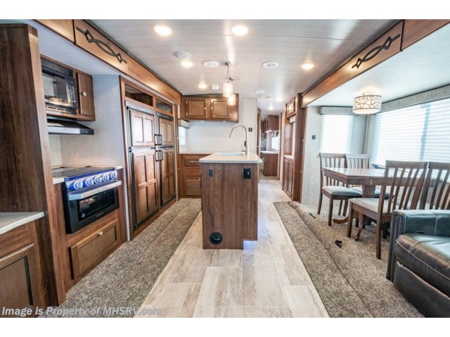 2019 Heartland Wilderness 3375KL RV for Sale W/ Theater Seats &  2 A/Cs - New Travel Trailer For Sale by Motor Home Specialist in Alvarado, Texas