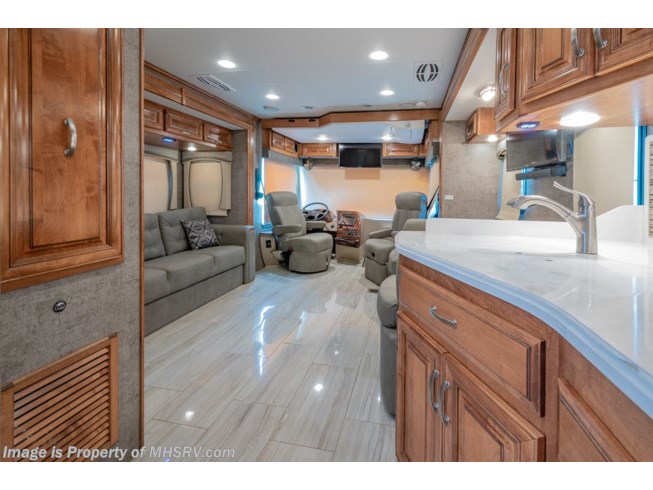 2019 Berkshire 34QS by Forest River from Motor Home Specialist in Alvarado, Texas