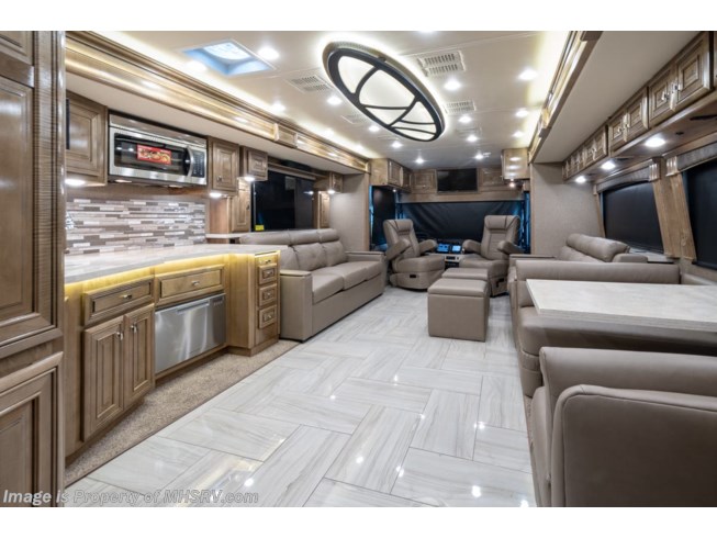 2019 Fleetwood Discovery LXE 44B - New Diesel Pusher For Sale by Motor Home Specialist in Alvarado, Texas