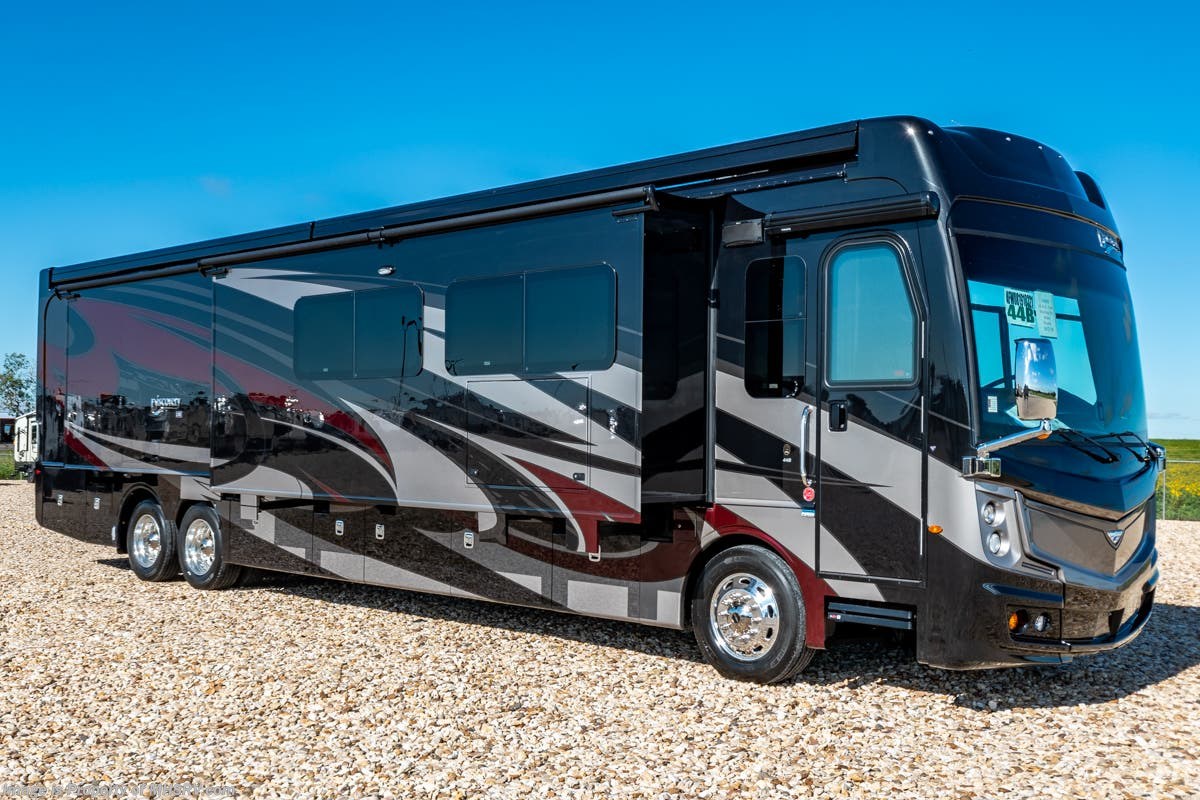 2019 Fleetwood RV Discovery LXE 44B for Sale in Alvarado, TX 76009 ...