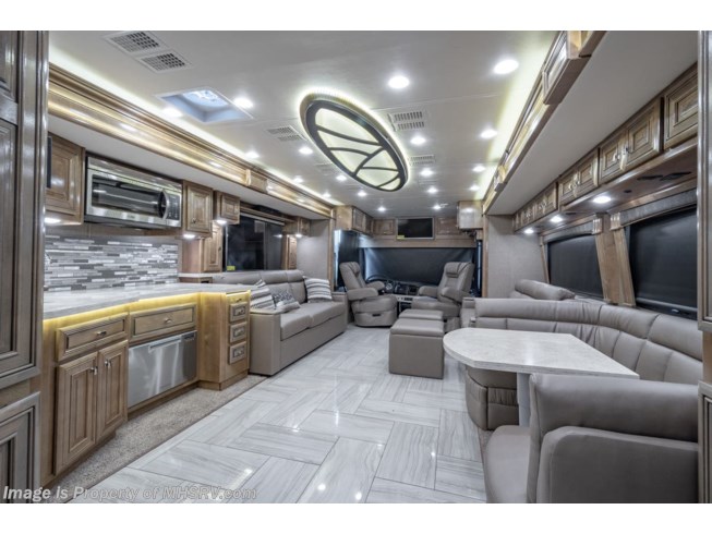2019 Fleetwood Discovery LXE 44B - New Diesel Pusher For Sale by Motor Home Specialist in Alvarado, Texas