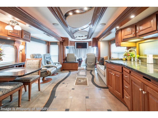 2006 Country Coach Affinity Alexander Valley 600 - Used Diesel Pusher For Sale by Motor Home Specialist in Alvarado, Texas