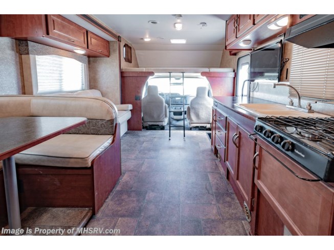 2014 Winnebago Minnie Winnie 31K Class C RV for Sale W/ OH Loft - Used Class C For Sale by Motor Home Specialist in Alvarado, Texas