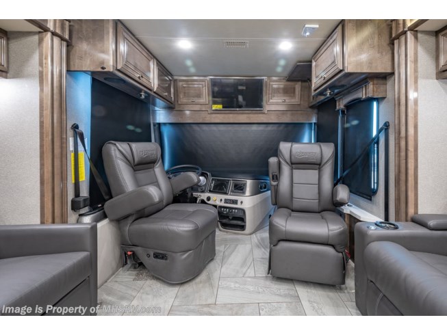 2019 Discovery LXE 40M Bath & 1/2 RV W/Tech Pkg & Theater Seats by Fleetwood from Motor Home Specialist in Alvarado, Texas