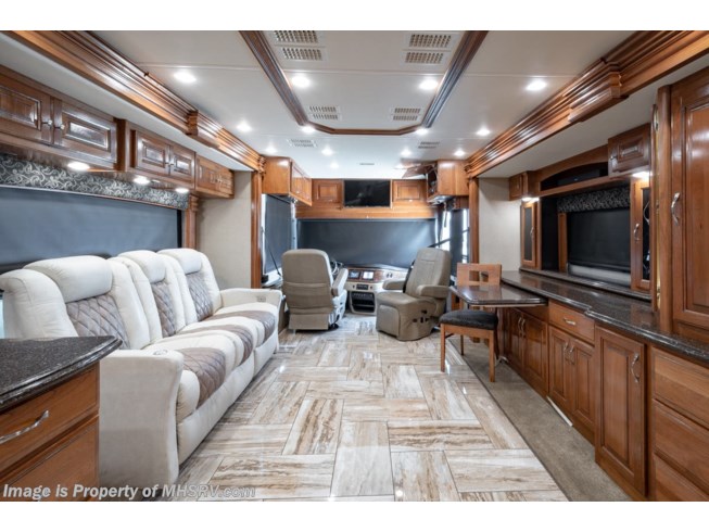 2017 Fleetwood Discovery LXE 40E Bath & 1/2 W/ Theater Seats Consignment RV - Used Diesel Pusher For Sale by Motor Home Specialist in Alvarado, Texas