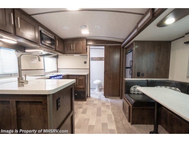 2019 Cruiser RV Radiance R-22RB - New Travel Trailer For Sale by Motor Home Specialist in Alvarado, Texas