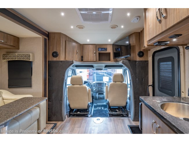 2018 Dynamax Corp Isata 3 Series 24RW Sprinter Diesel RV for Sale @ MHSRV - Used Class C For Sale by Motor Home Specialist in Alvarado, Texas