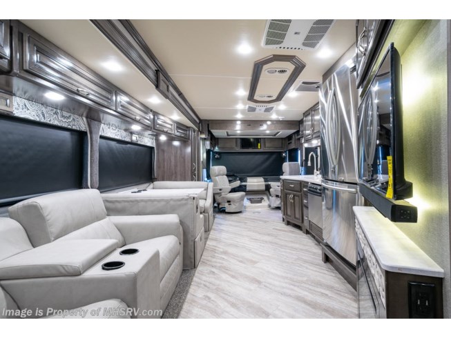 2019 Fleetwood Bounder 33C - New Class A For Sale by Motor Home Specialist in Alvarado, Texas