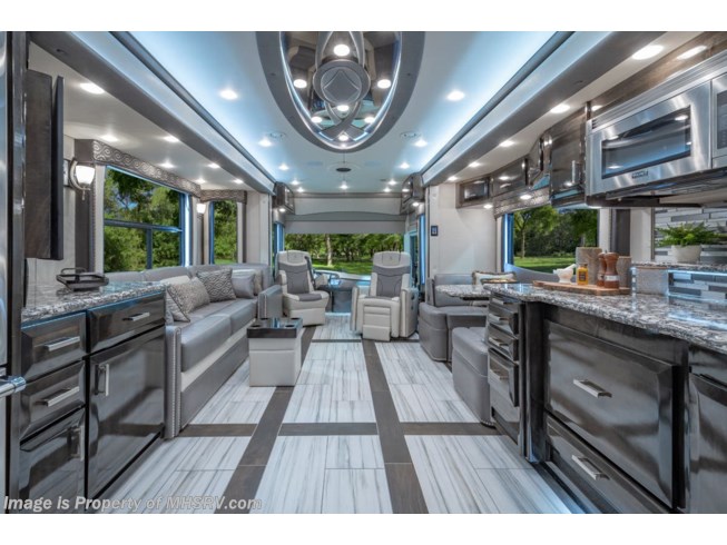 2019 Realm FS6 Luxury Villa 1 (LV1) Bath & 1/2 Model by Foretravel from Motor Home Specialist in Alvarado, Texas