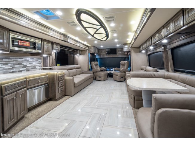 2019 Fleetwood Discovery LXE 44H - New Diesel Pusher For Sale by Motor Home Specialist in Alvarado, Texas