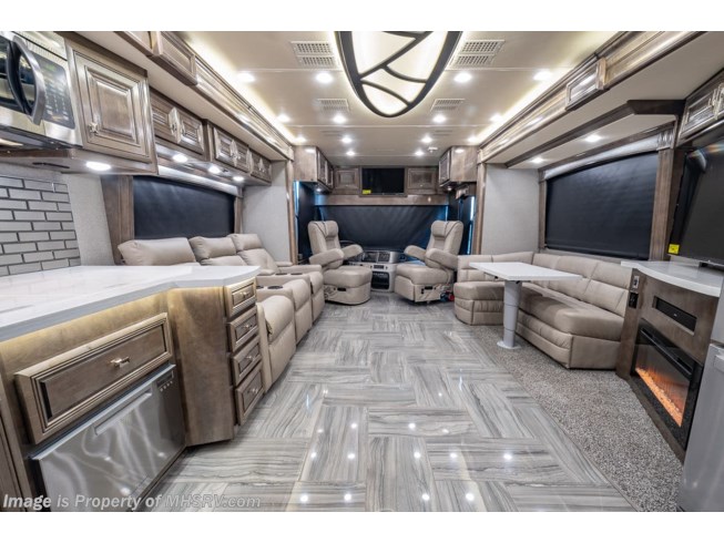 2019 Fleetwood Discovery LXE 40D - New Diesel Pusher For Sale by Motor Home Specialist in Alvarado, Texas
