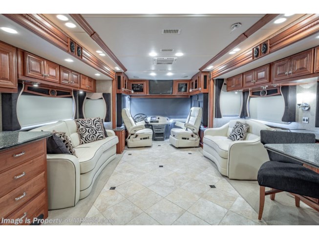 2010 Fleetwood Revolution LE 42T Bath & 1/2 400HP Diesel Pusher Consignment RV - Used Diesel Pusher For Sale by Motor Home Specialist in Alvarado, Texas
