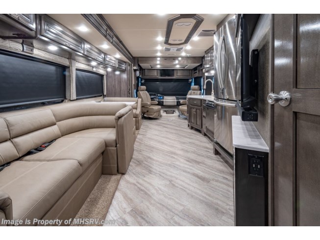 2019 Holiday Rambler Vacationer 33C - New Class A For Sale by Motor Home Specialist in Alvarado, Texas