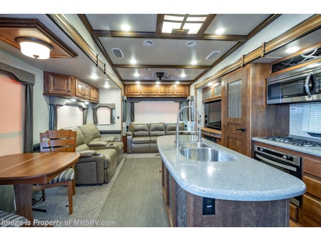2018 Heartland Big Country BC 3560SS - Used Fifth Wheel For Sale by Motor Home Specialist in Alvarado, Texas