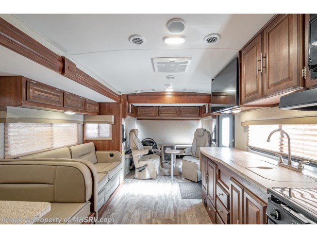 2018 Forest River Georgetown 3 Series GT3 30X3 - Used Class A For Sale by Motor Home Specialist in Alvarado, Texas