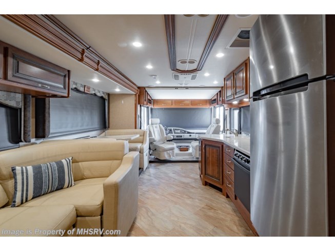 2017 Holiday Rambler Vacationer XE 32A - Used Class A For Sale by Motor Home Specialist in Alvarado, Texas