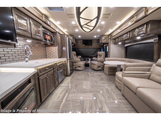 2019 Fleetwood Discovery LXE 40G - New Diesel Pusher For Sale by Motor Home Specialist in Alvarado, Texas