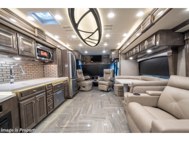 2019 Fleetwood Discovery LXE 40G - New Diesel Pusher For Sale by Motor Home Specialist in Alvarado, Texas