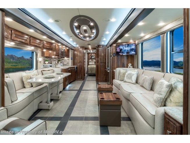 2020 Foretravel Realm FS6 Luxury Villa Master Suite (LVMS) Bath & 1/2 - New Diesel Pusher For Sale by Motor Home Specialist in Alvarado, Texas