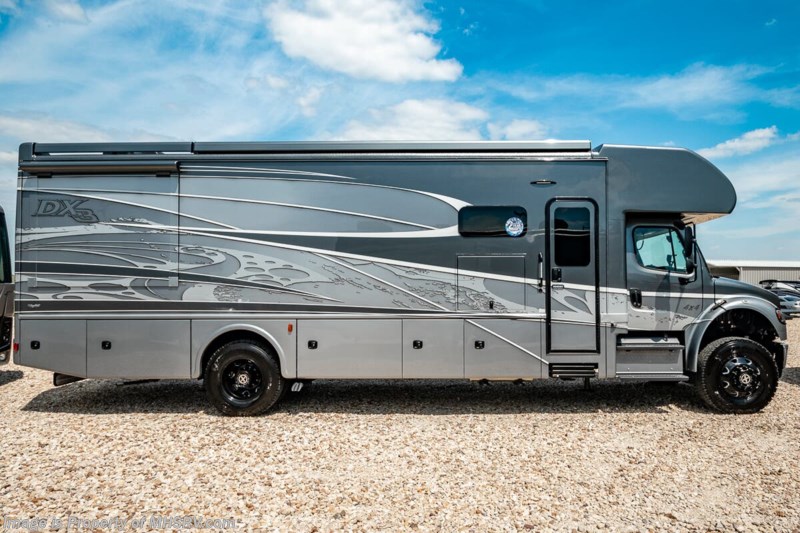 2020 Dynamax Corp DX3 34KD 4x4 Super C W/ Black Out Pkg, Cab Over ...