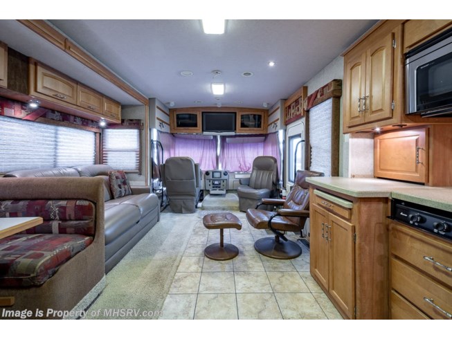 2008 Winnebago Voyage 35A - Used Class A For Sale by Motor Home Specialist in Alvarado, Texas