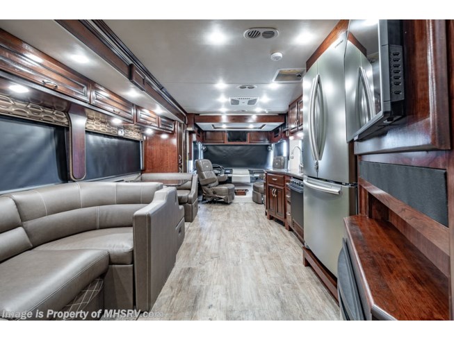 2018 Fleetwood Bounder 35K - Used Class A For Sale by Motor Home Specialist in Alvarado, Texas