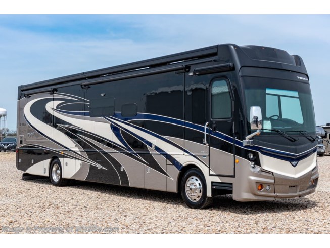 Used 2018 Fleetwood Discovery LXE 40X available in Alvarado, Texas