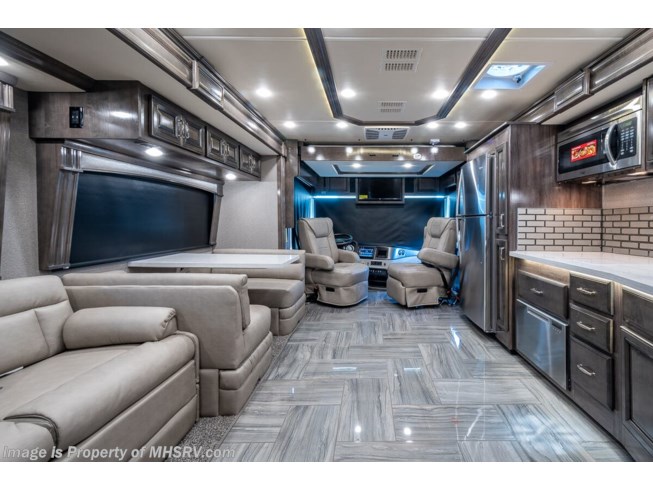 2019 Fleetwood Discovery 38N - New Diesel Pusher For Sale by Motor Home Specialist in Alvarado, Texas