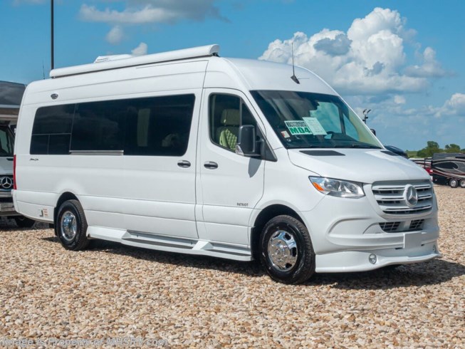 New 2020 American Coach Patriot MD4- Lounge available in Alvarado, Texas