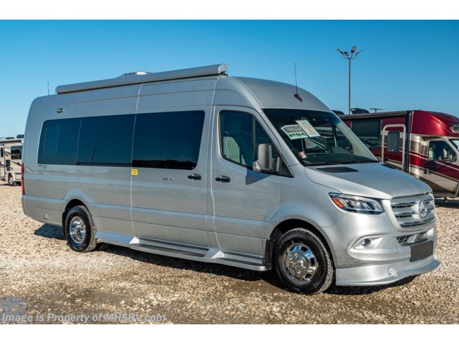 New 2021 American Coach Patriot MD4- Lounge available in Alvarado, Texas