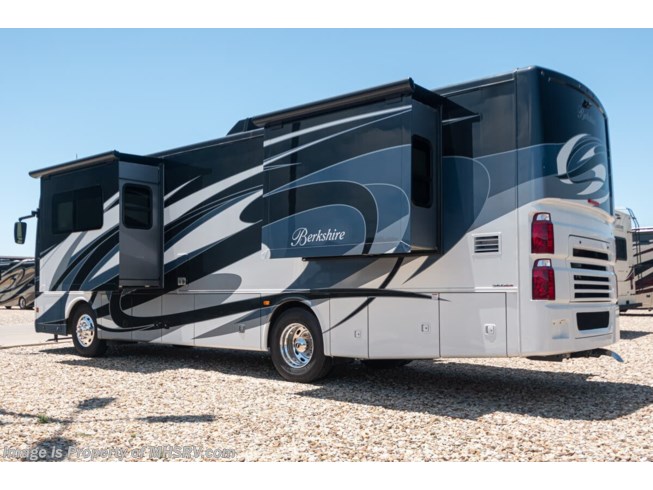 2019 Berkshire 34QS by Forest River from Motor Home Specialist in Alvarado, Texas