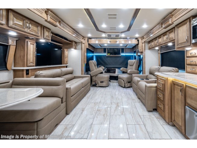 2019 Holiday Rambler Endeavor 38W - New Diesel Pusher For Sale by Motor Home Specialist in Alvarado, Texas