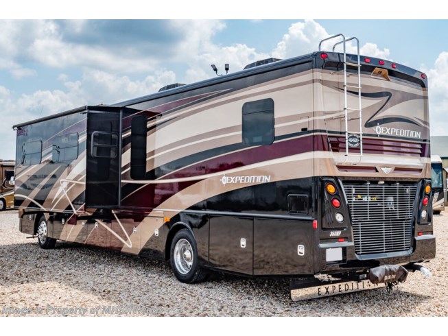 2016 Expedition 40X by Fleetwood from Motor Home Specialist in Alvarado, Texas