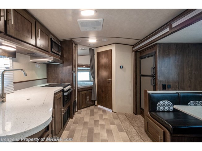 2020 Cruiser RV Radiance Ultra-Lite 25BH - New Travel Trailer For Sale by Motor Home Specialist in Alvarado, Texas