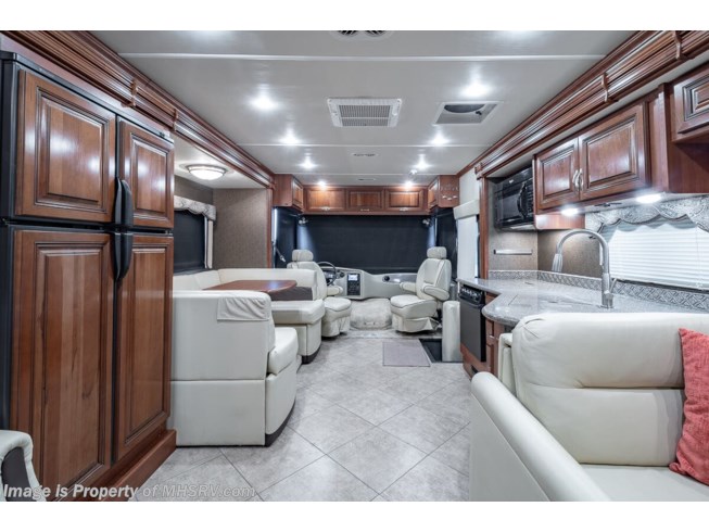 2015 Holiday Rambler Vacationer 36SBT - Used Class A For Sale by Motor Home Specialist in Alvarado, Texas