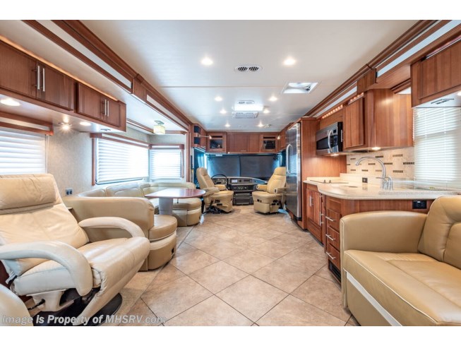 2010 Fleetwood Providence 40X - Used Diesel Pusher For Sale by Motor Home Specialist in Alvarado, Texas