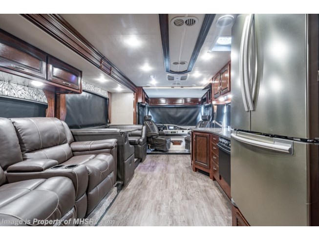2018 Holiday Rambler Vacationer XE 36D - Used Class A For Sale by Motor Home Specialist in Alvarado, Texas