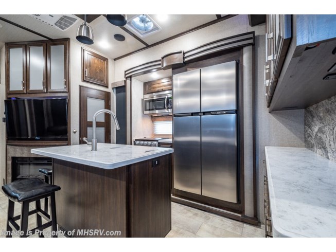 2019 Grand Design Momentum 397TH #2247C - For Sale in Alvarado, TX