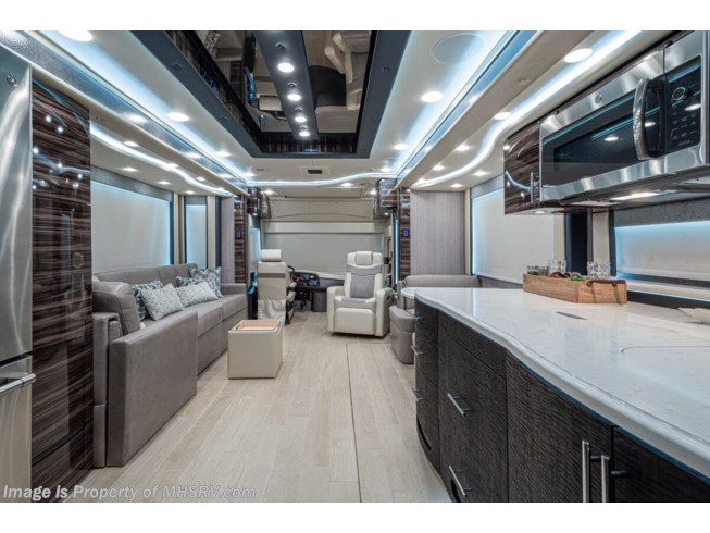 2019 IH-45 Iron Horse 45 - Luxury Villa Bunk (LVB) by Foretravel from Motor Home Specialist in Alvarado, Texas