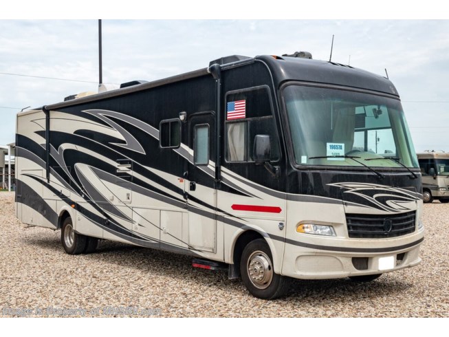 Used 2014 Thor Motor Coach Daybreak 34XD available in Alvarado, Texas