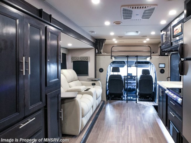 2020 Dynamax Corp Isata 3 Series 24FW - New Class C For Sale by Motor Home Specialist in Alvarado, Texas
