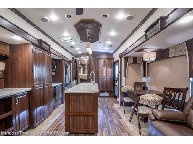 2018 Forest River Cardinal 3850RLX - Used Fifth Wheel For Sale by Motor Home Specialist in Alvarado, Texas